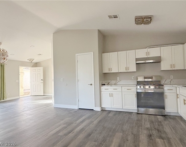 9362 Santa Fe Rose Street - Photo Thumbnail 8