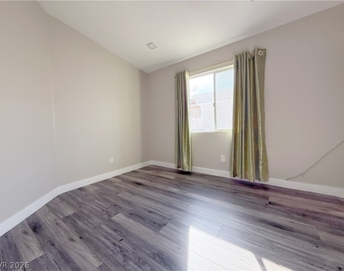 9362 Santa Fe Rose Street - Photo Thumbnail 19