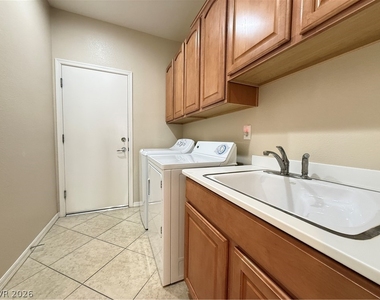 2240 Shadow Canyon Drive - Photo Thumbnail 26