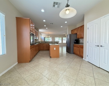 2240 Shadow Canyon Drive - Photo Thumbnail 9