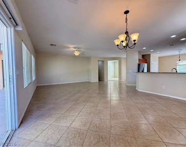 2240 Shadow Canyon Drive - Photo Thumbnail 8