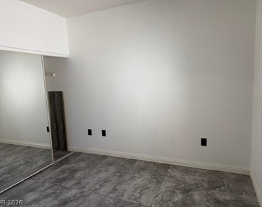 3318 N Decatur Boulevard - Photo Thumbnail 32