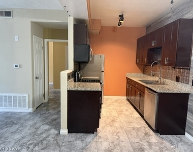 3318 N Decatur Boulevard - Photo Thumbnail 15