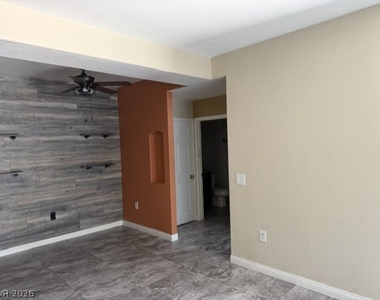 3318 N Decatur Boulevard - Photo Thumbnail 11