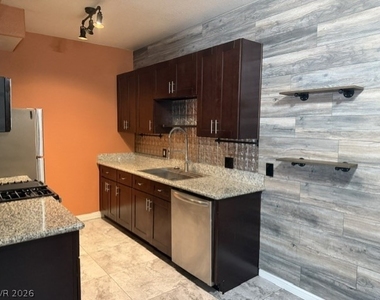 3318 N Decatur Boulevard - Photo Thumbnail 18