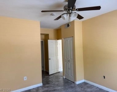 3318 N Decatur Boulevard - Photo Thumbnail 19