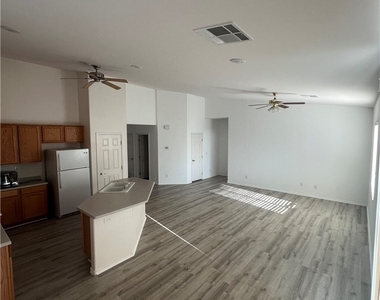 6472 Centennial Road - Photo Thumbnail 31