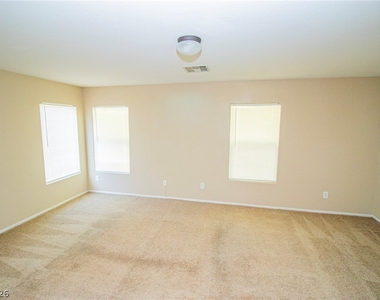 7218 Freedom Ring Street - Photo Thumbnail 14
