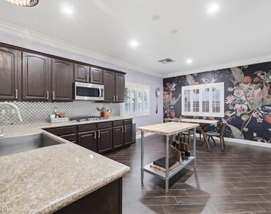 5397 Esparon Avenue - Photo Thumbnail 10