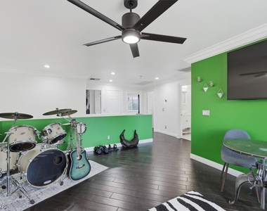 5397 Esparon Avenue - Photo Thumbnail 28