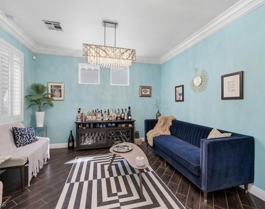 5397 Esparon Avenue - Photo Thumbnail 5