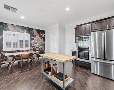 5397 Esparon Avenue - Photo Thumbnail 11