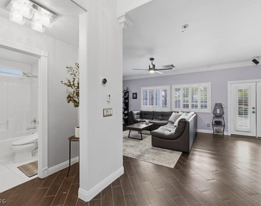 5397 Esparon Avenue - Photo Thumbnail 6