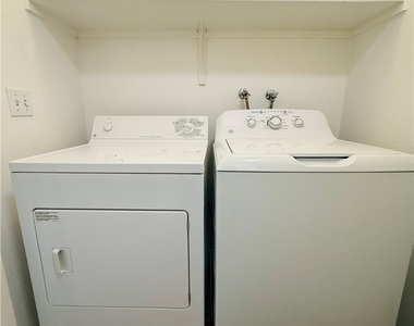 352 Pine Haven Street - Photo Thumbnail 10