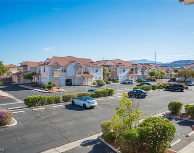 8555 W Russell Road - Photo Thumbnail 32
