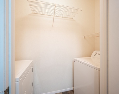 8555 W Russell Road - Photo Thumbnail 17