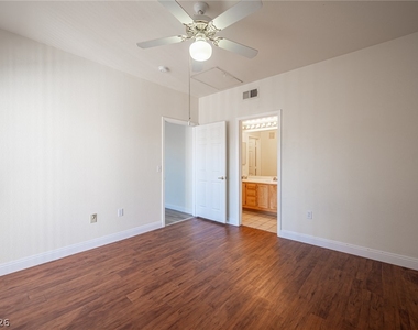 8555 W Russell Road - Photo Thumbnail 22