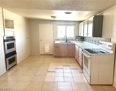 4521 Pacyna Street - Photo Thumbnail 5
