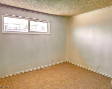 4521 Pacyna Street - Photo Thumbnail 10