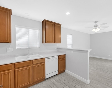 3314 Villa Fiori Avenue - Photo Thumbnail 10