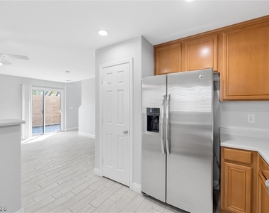 3314 Villa Fiori Avenue - Photo Thumbnail 9