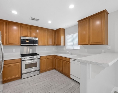 3314 Villa Fiori Avenue - Photo Thumbnail 6