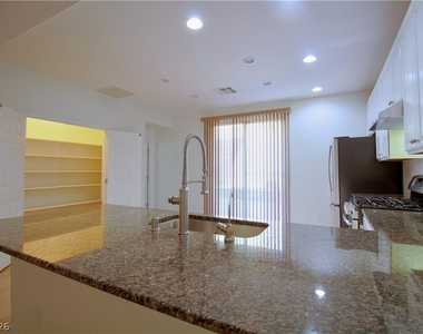 10550 Tranquil Glade Lane - Photo Thumbnail 6