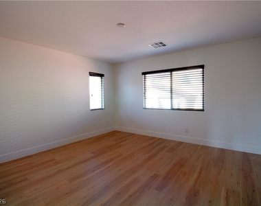 10550 Tranquil Glade Lane - Photo Thumbnail 18