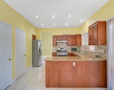 1897 Coyote Pass Way - Photo Thumbnail 11