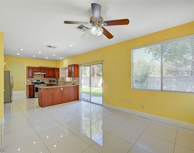 1897 Coyote Pass Way - Photo Thumbnail 15