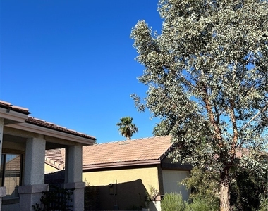 1517 Waterton - Photo Thumbnail 1