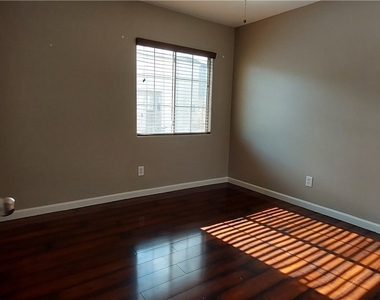 10613 Golden Aspen Court - Photo Thumbnail 10