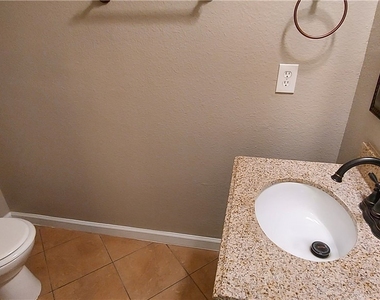 10613 Golden Aspen Court - Photo Thumbnail 18