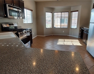 10613 Golden Aspen Court - Photo Thumbnail 6