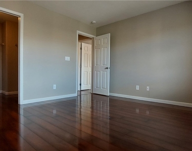10613 Golden Aspen Court - Photo Thumbnail 14