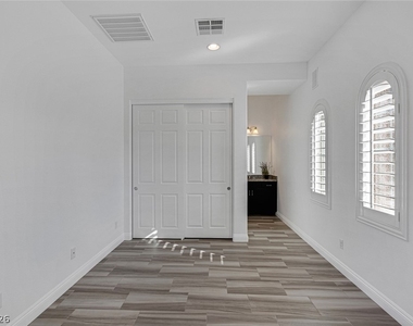 775 Porto Mio Way - Photo Thumbnail 28