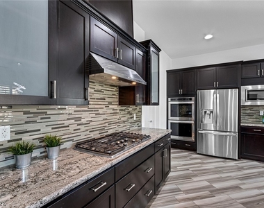 775 Porto Mio Way - Photo Thumbnail 10