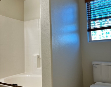 7344 Lagoon Blue - Photo Thumbnail 15