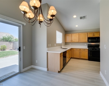 10342 Spider Rock Avenue - Photo Thumbnail 43