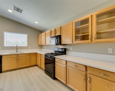 10342 Spider Rock Avenue - Photo Thumbnail 18