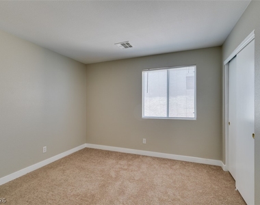 10342 Spider Rock Avenue - Photo Thumbnail 34