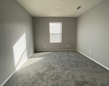 6667 Drusilla Street - Photo Thumbnail 14