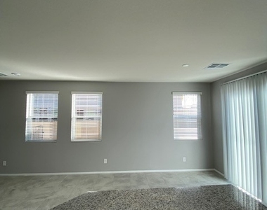 6667 Drusilla Street - Photo Thumbnail 4