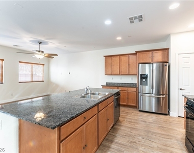 1134 Jesse Harbor Avenue - Photo Thumbnail 7