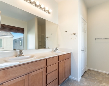1134 Jesse Harbor Avenue - Photo Thumbnail 13