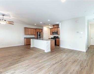 1134 Jesse Harbor Avenue - Photo Thumbnail 3