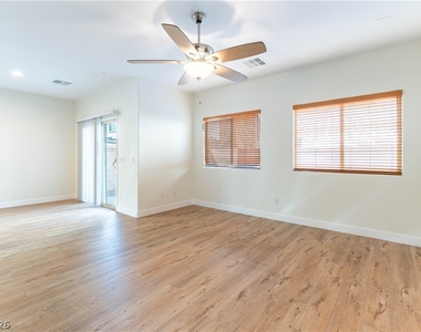 1134 Jesse Harbor Avenue - Photo Thumbnail 8