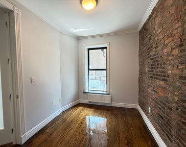 East 13th & 3rd Ave - Photo Thumbnail 4