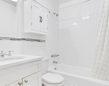 East 70th Street - Photo Thumbnail 6