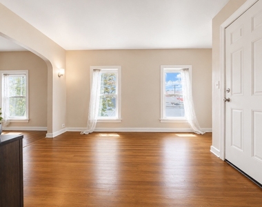 274 Chenango St - Photo Thumbnail 6